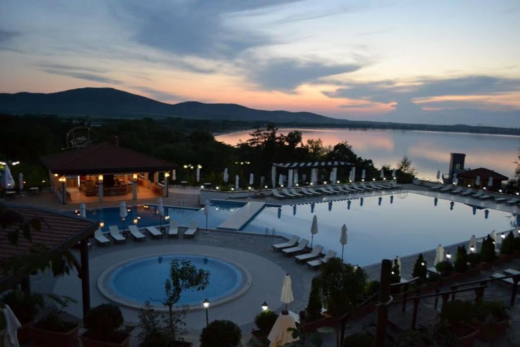 Lovely In Santa Marina, Apartment Sozopol